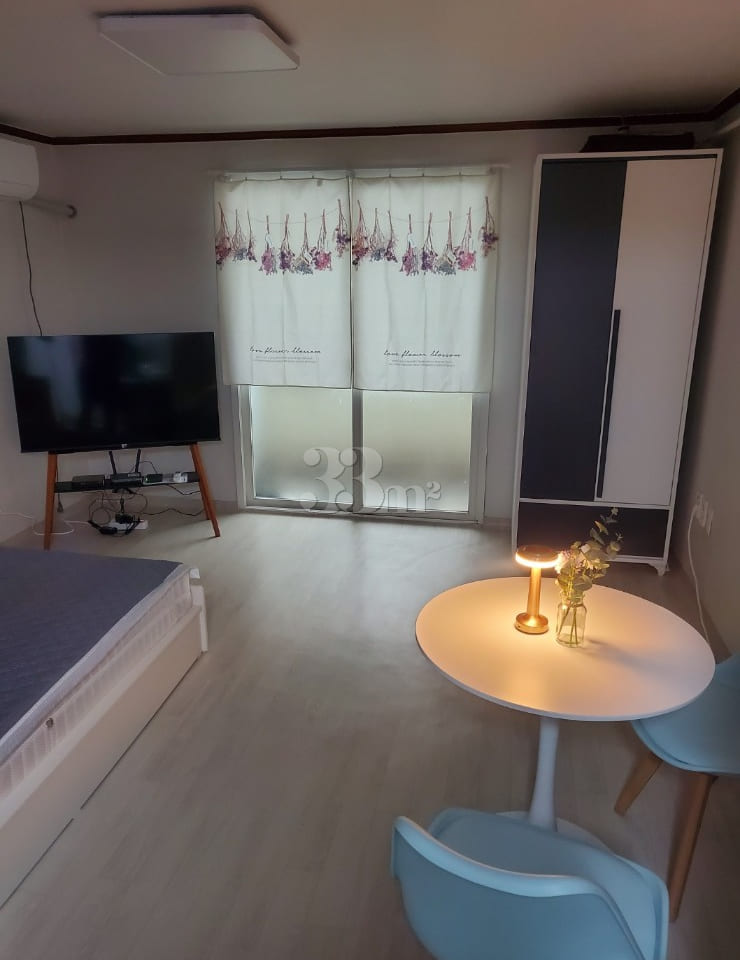 Clean and quiet studio apartment 0th image