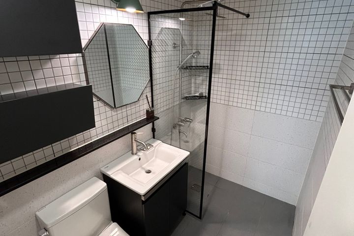 Near Hongik University Main Gate, 3 BR/2 BA 17th image