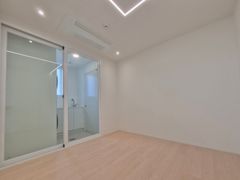 Large, newly built apartment near Bucheon Sta 7th image
