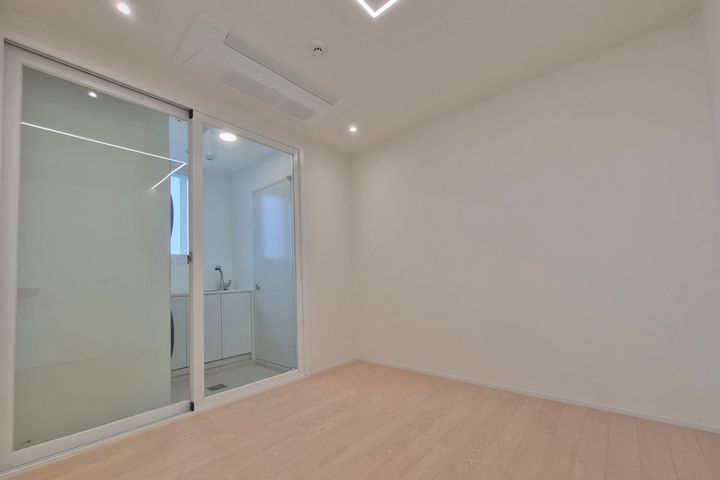 Large, newly built apartment near Bucheon Sta 7th image