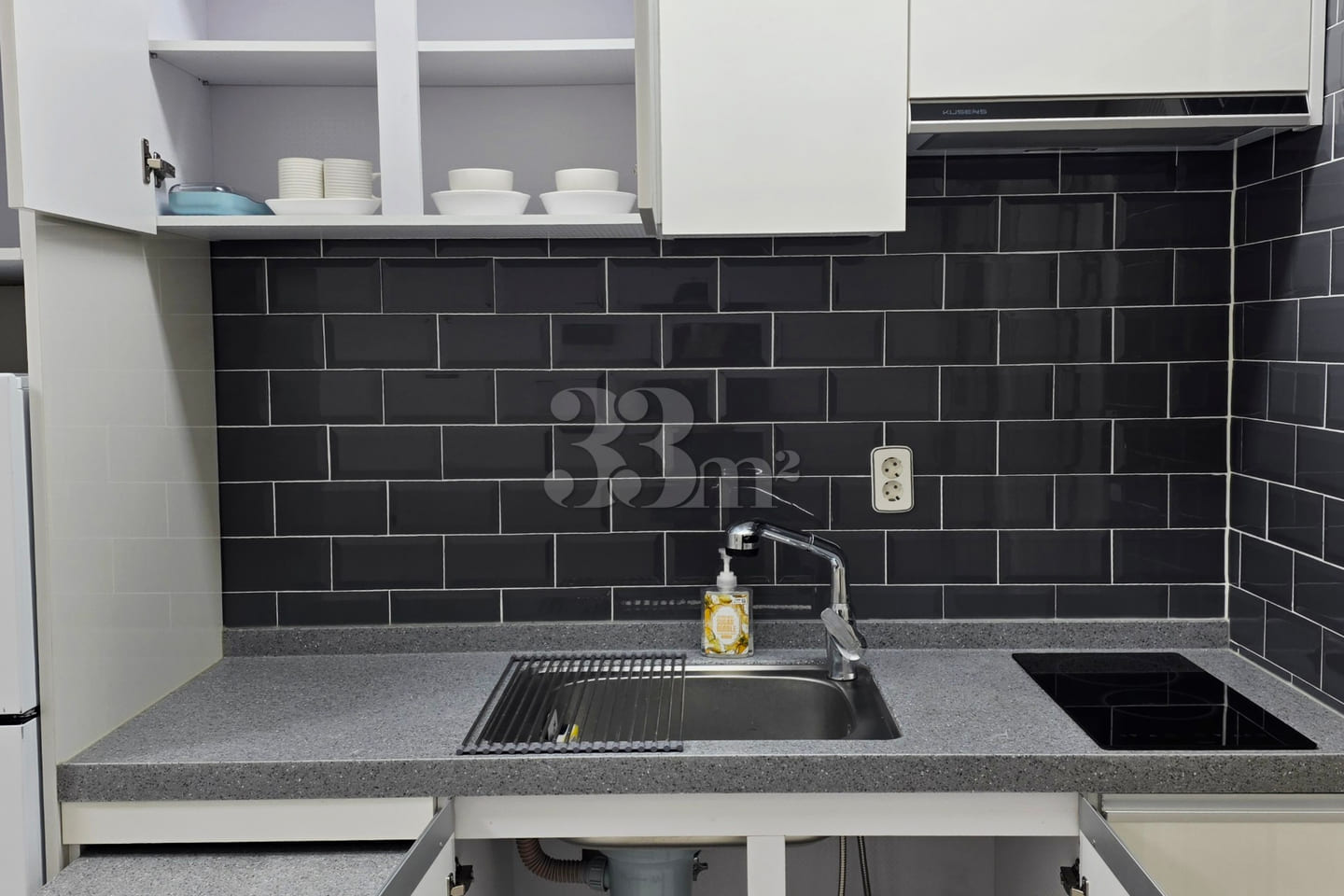 Clean, fully furnished 1.5-room unit 2th image
