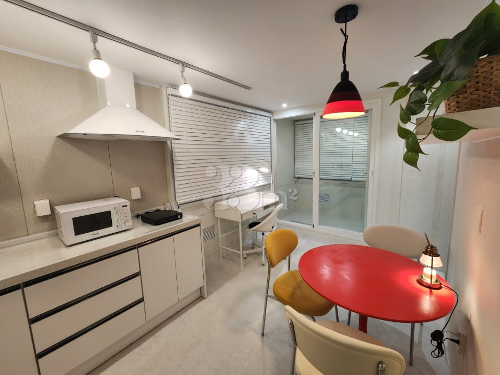 Heart of Hongdae, accommodates 3 people 1th image