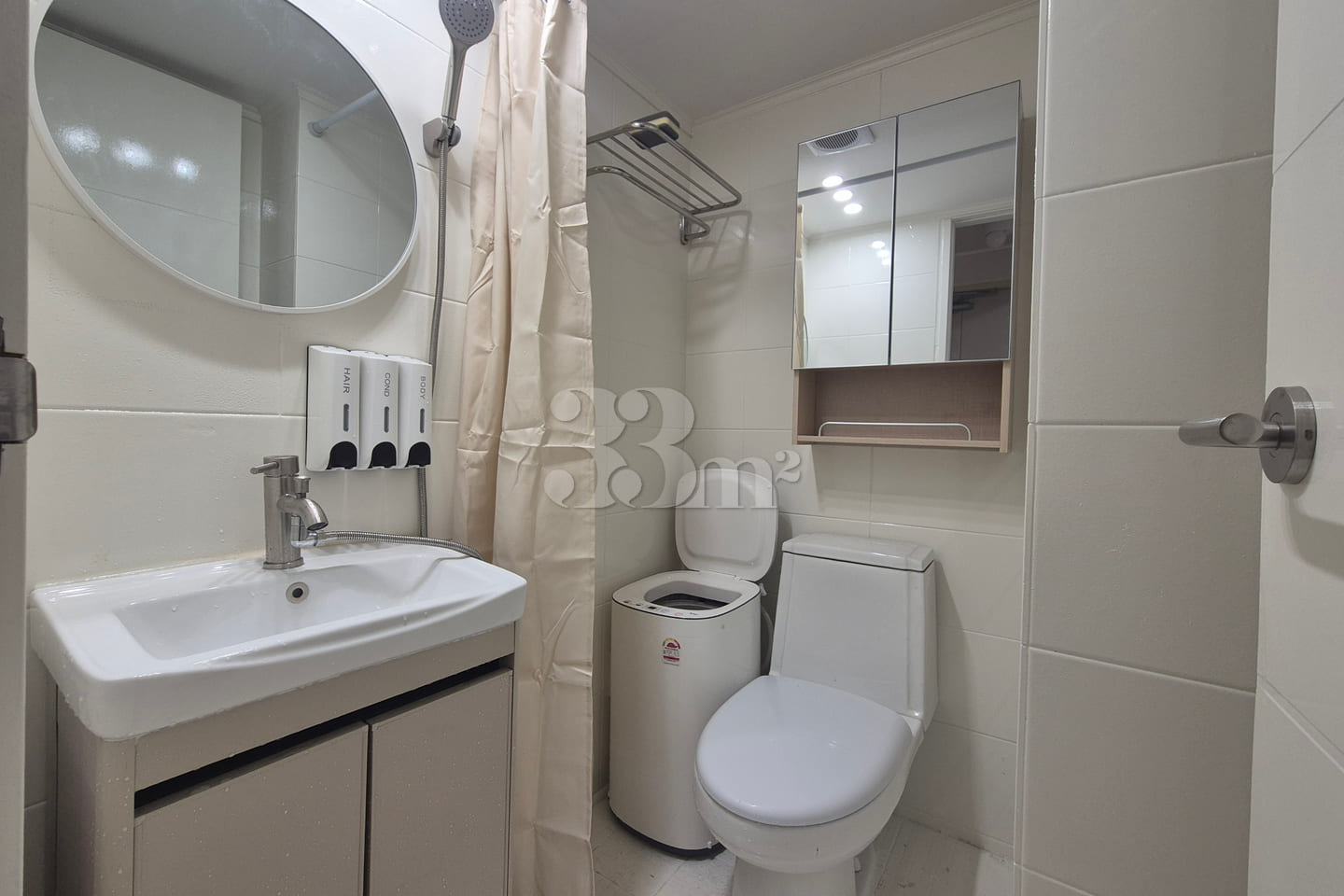 Fully furnished, renovated, 5th floor with el 7th image
