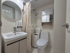 Fully furnished, renovated, 5th floor with el 7th image