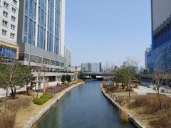 Spacious 3-bedroom apartment in Cheongna, Inc 9th image