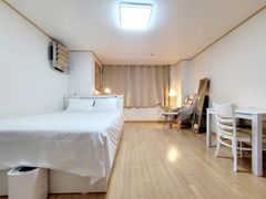 🤵 High-rise view near Sinchon Station (Unit 3th image