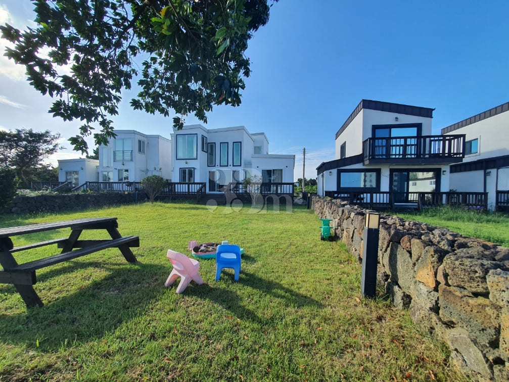 3 minutes to the beach, pet-friendly (one-mon 1th image