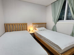 Geoje Island Short-term Rental: Woojungbang 9th image