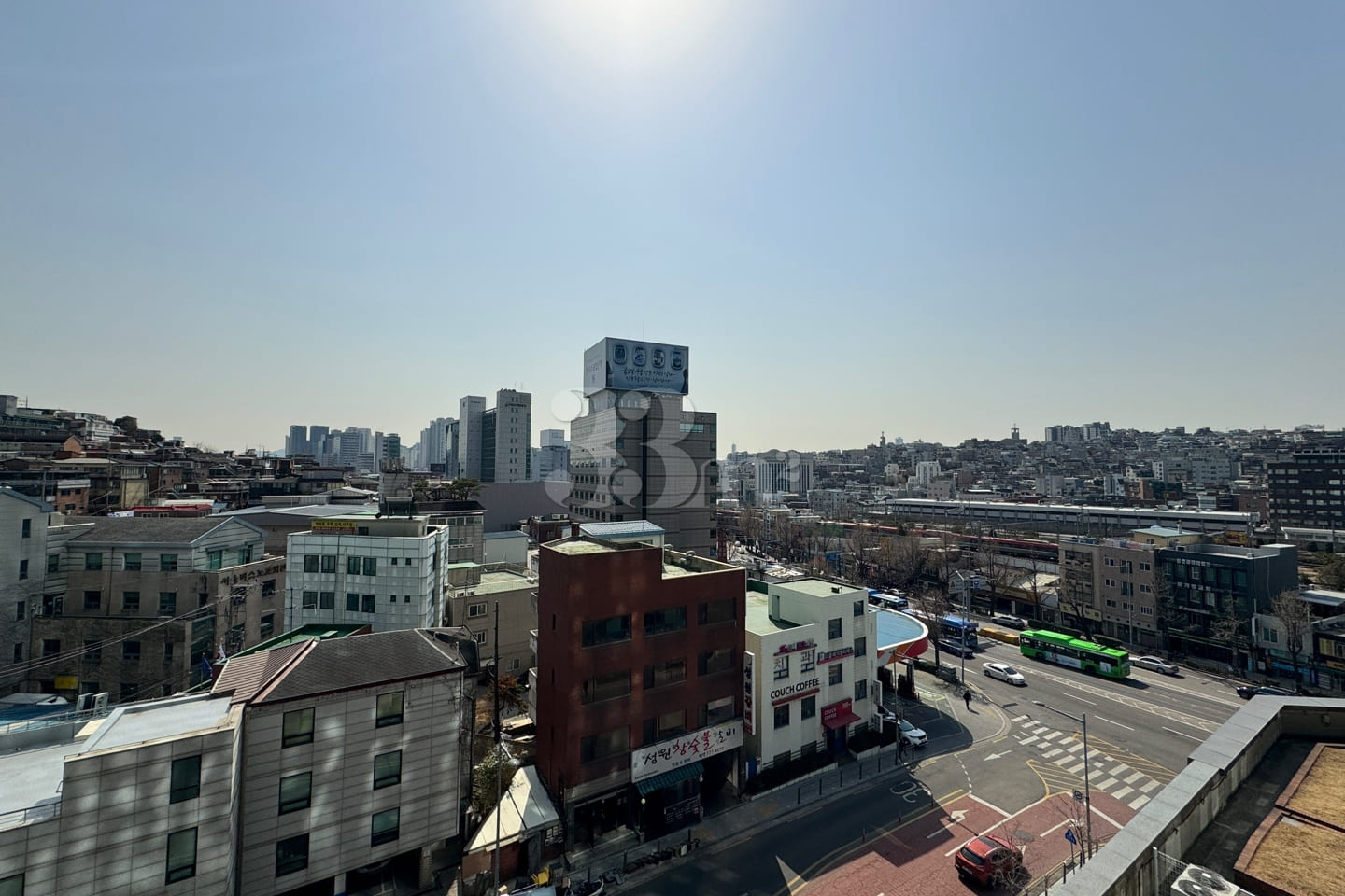 9-pyeong unit with floor-to-ceiling windows,  4th image