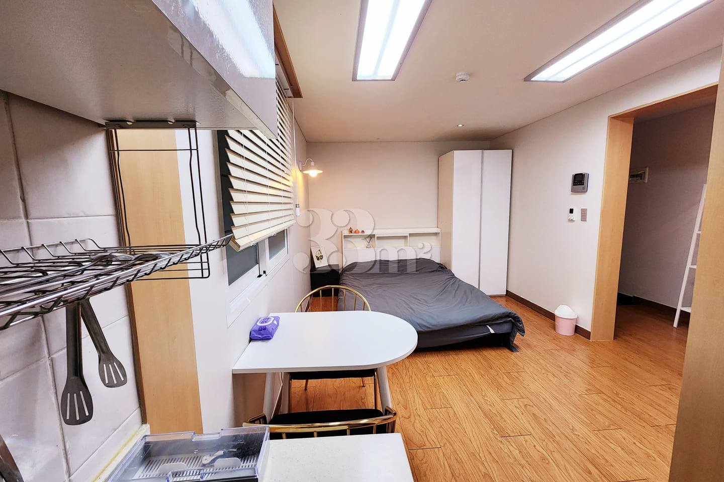 Cozy and pretty studio apartment 11th image