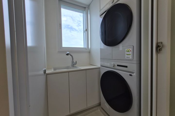 Spacious newly built apartment near Bucheon S 11th image