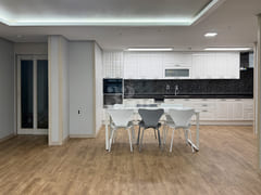 60-Pyeong Penthouse with Large Terrace 14th image