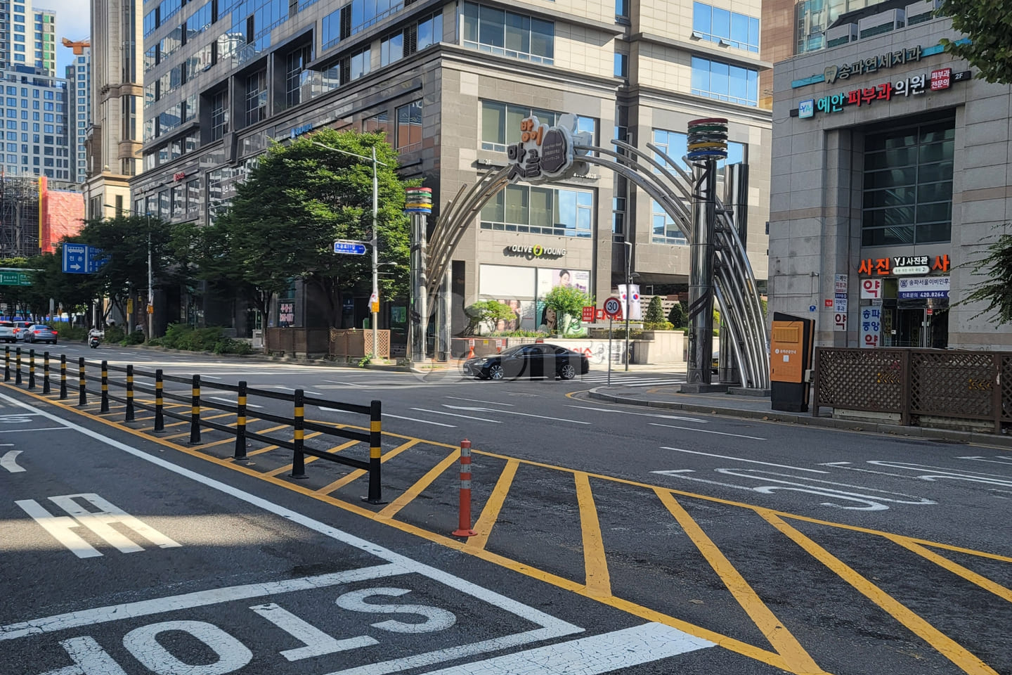 2 minutes from Jamsil Station 😍 Songpa 8th image