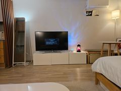 5 minutes from Gasan Station. Room with a ter 6th image