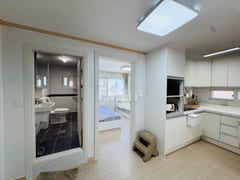 Isaac House 6th image