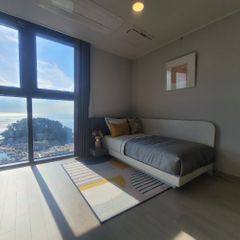 A panoramic view of Songjeong Beach Unit Image