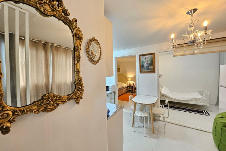 Pleasant two-room apartment for rent in Uijeo 11th image