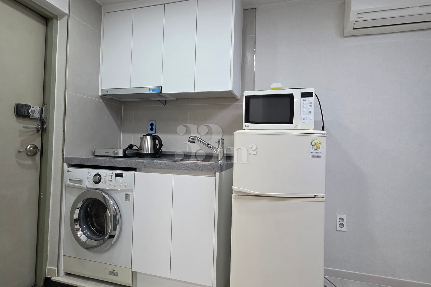 It is a neat studio apartment. 3th image