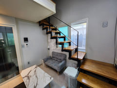 Clean duplex on Gallidan Street 3th image