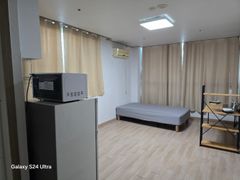 Room 503 3th image