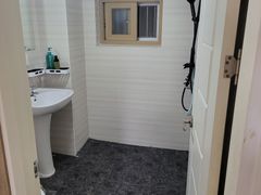 Peace House, Room 201 2th image