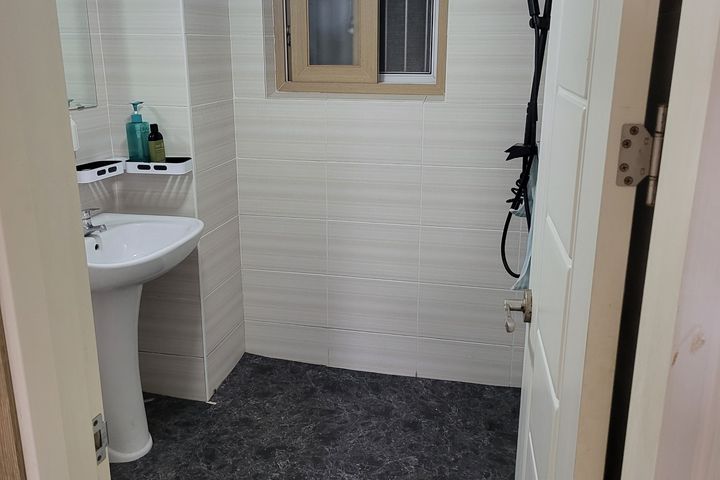 Peace House, Room 201 2th image