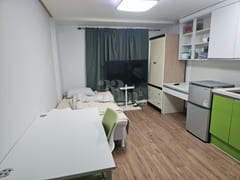 Clean and affordable studio apartment. 4th image