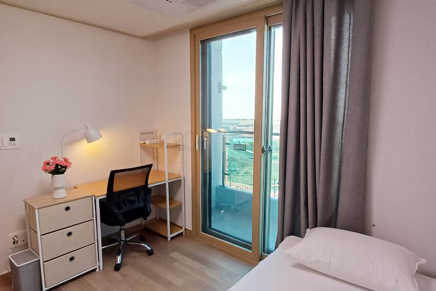 Songdo Incheon University Entrance B 0th image