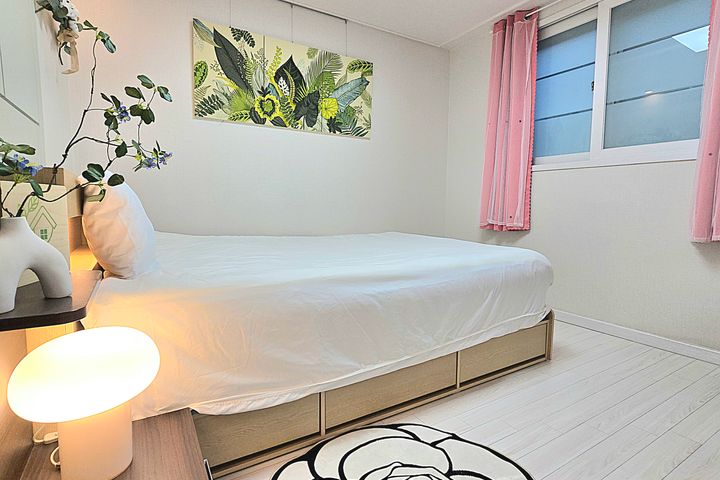 3-room, fully furnished, 10-minute walk from  5th image