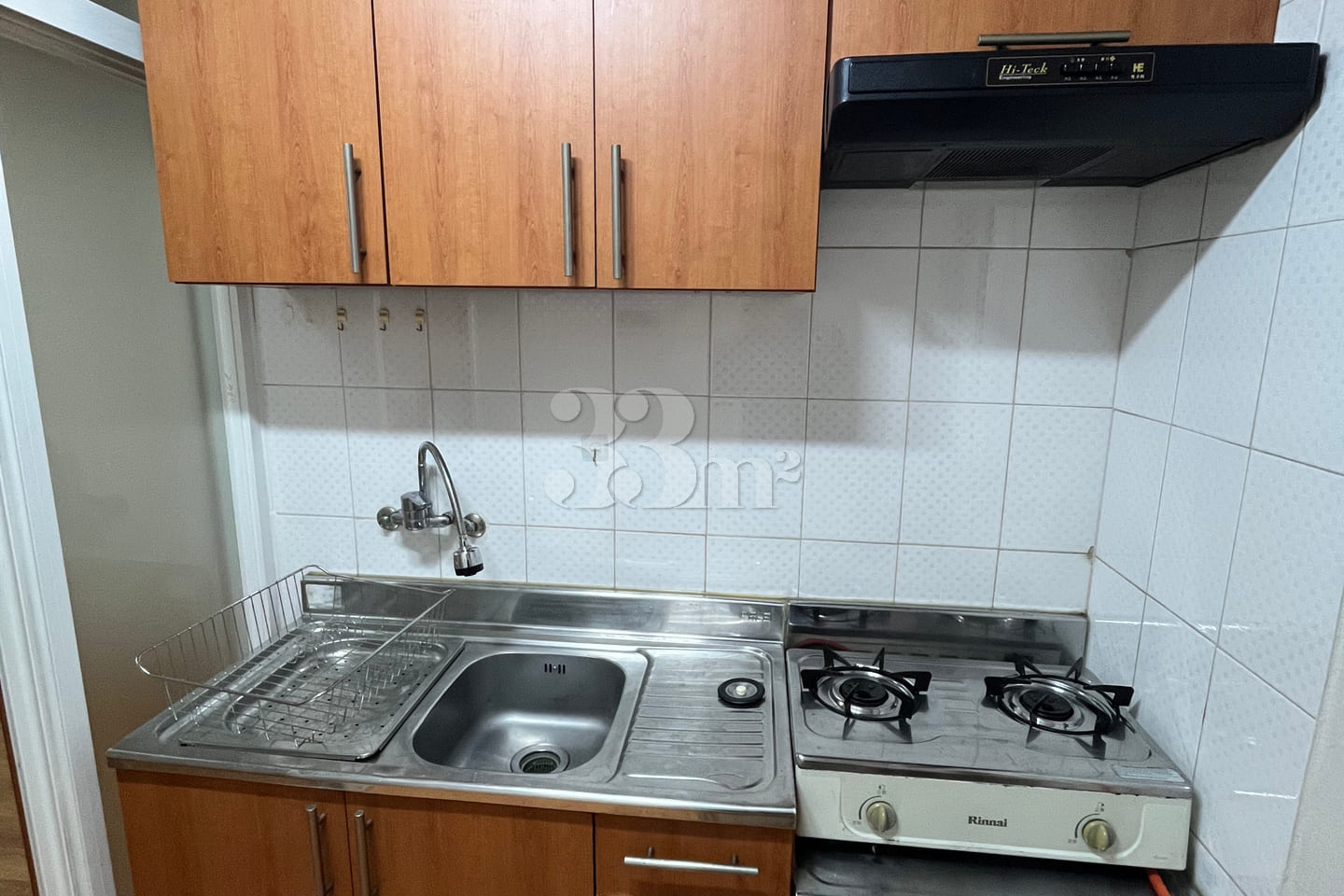 Room 201 9th image