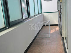 Verified-review studio apartment near Hongik 11th image