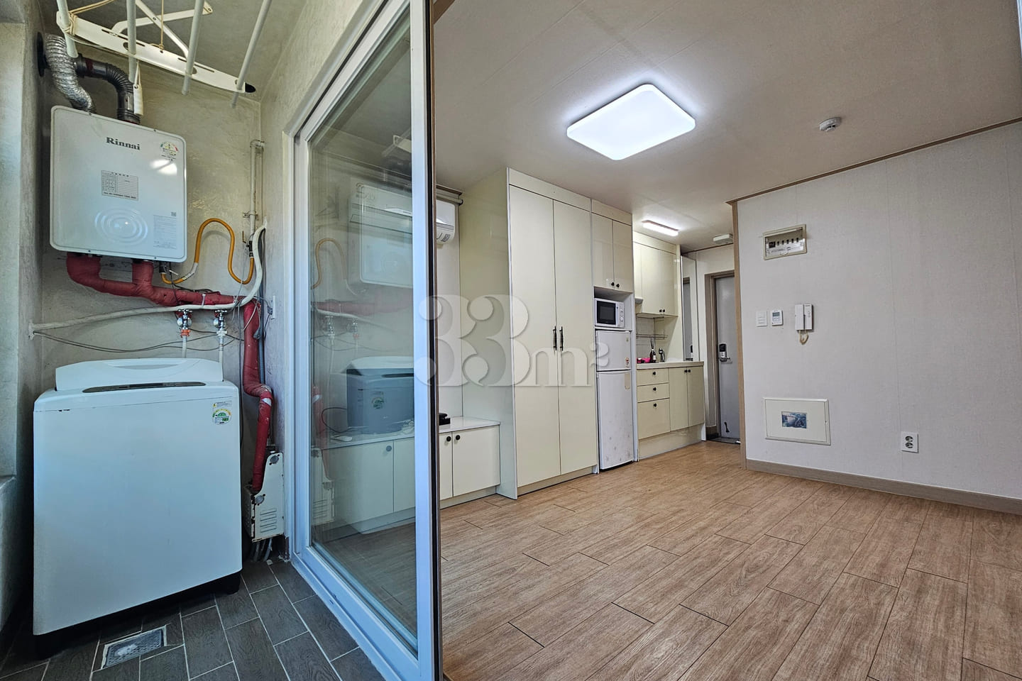 Studio Apartment 403 3th image