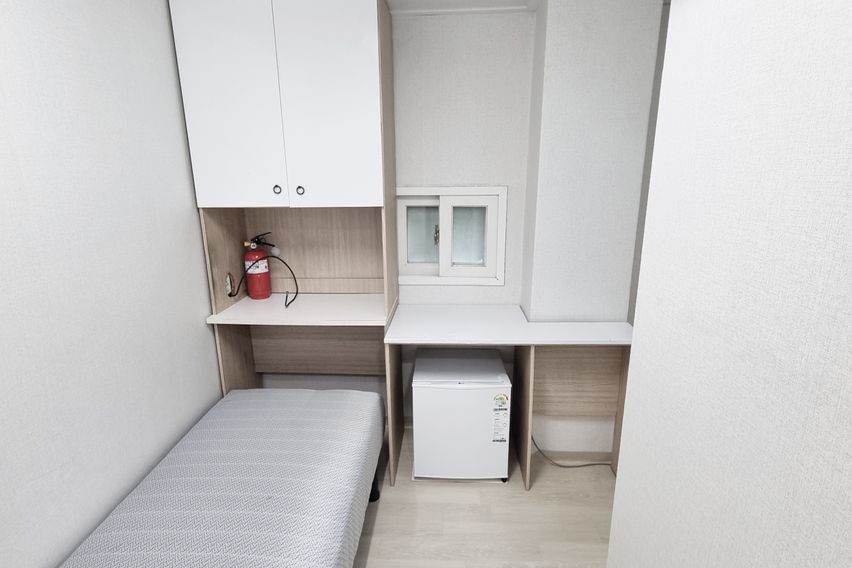 넓은외창샤워룸/남성전용