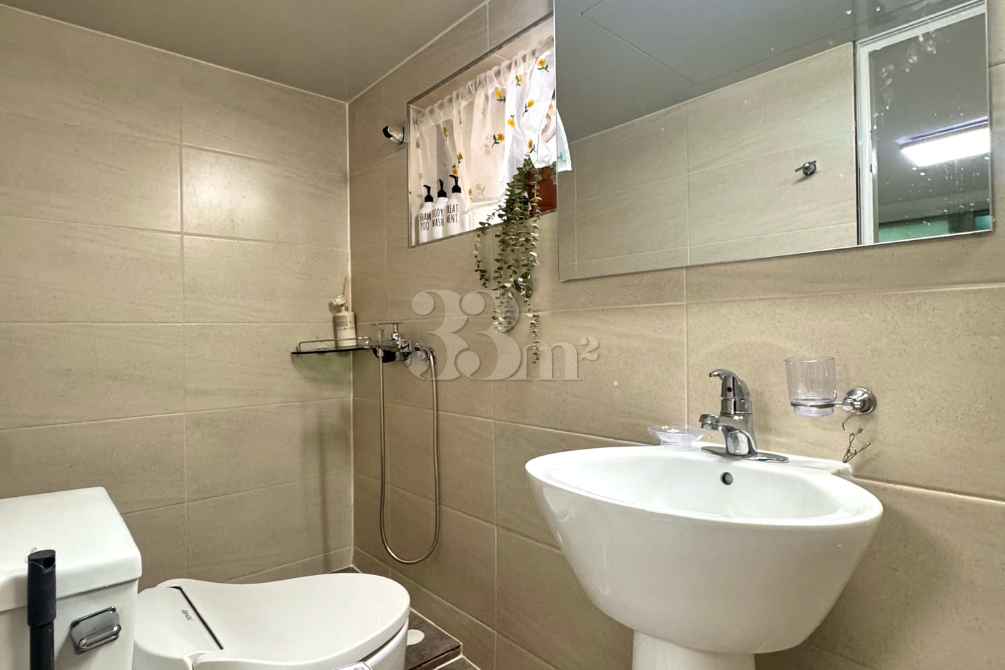 Deungchon Station 2-bedroom unit, 3 beds, sle 8th image