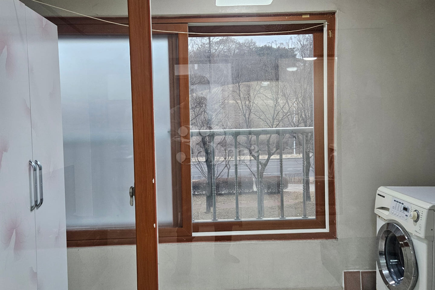 Room 204 6th image