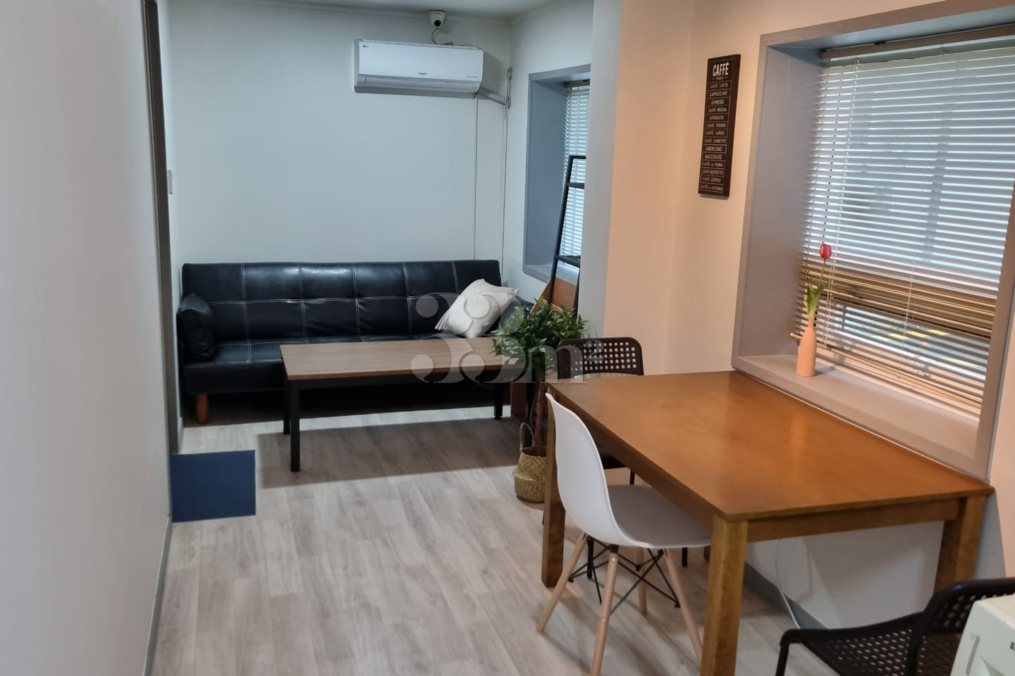 Fully furnished riverside studio, 2nd floor ( 9th image
