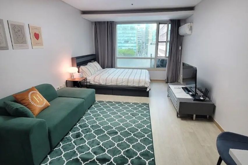 강남 좋은위치 깨끗한룸 0번째 이미지