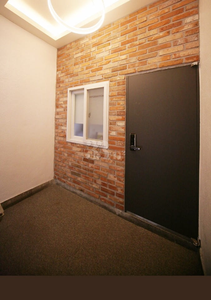 Newly built, fully furnished studio for women 4th image