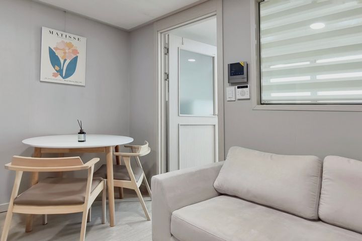 Newly built, 1-minute walk from Sillim Statio 0th image