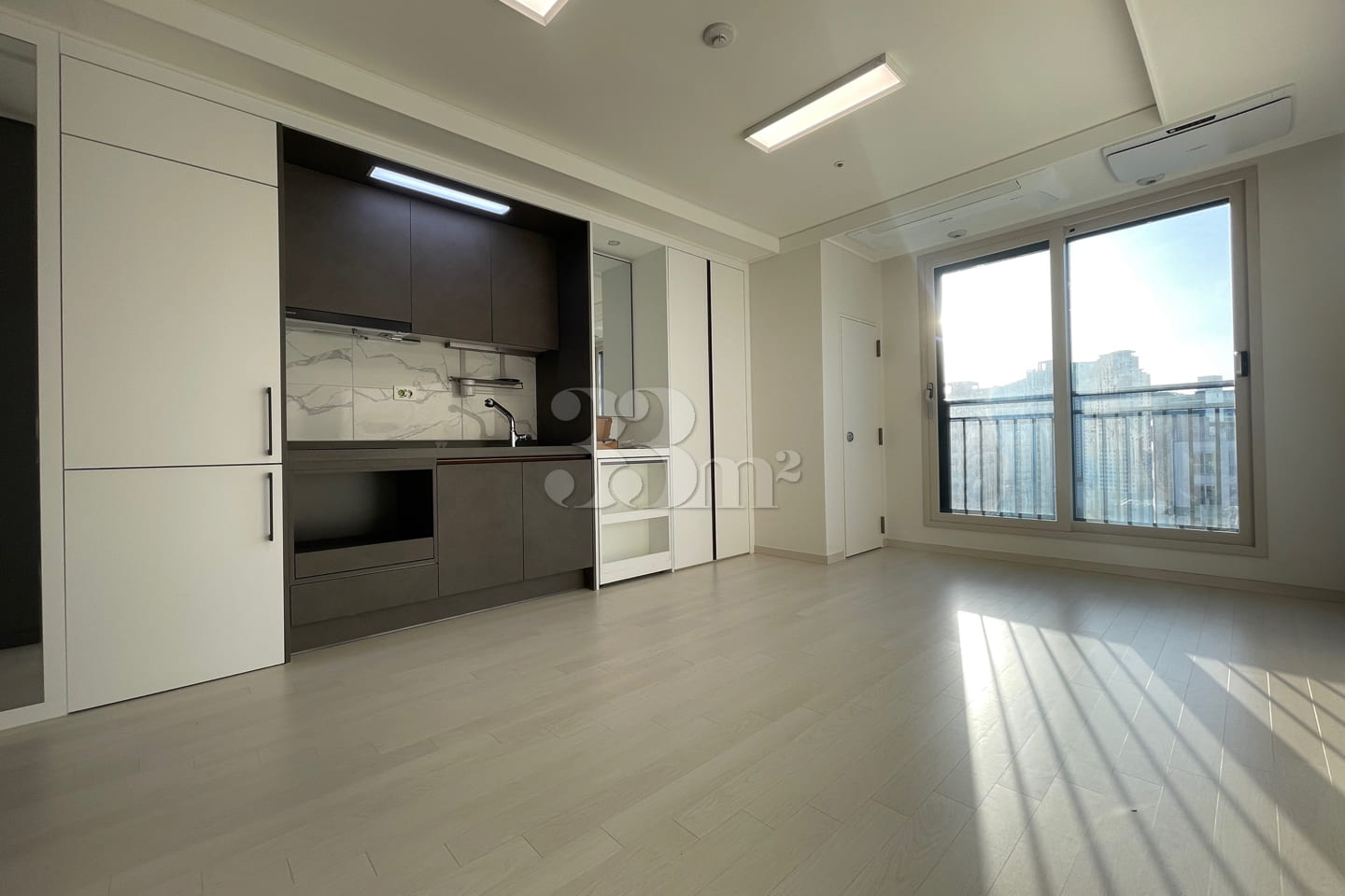 New, spacious apartment with a dryer option 2th image