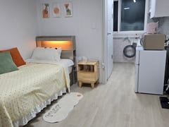 Charming Two-Room Apartment in Jamsil (Unit 2 6th image