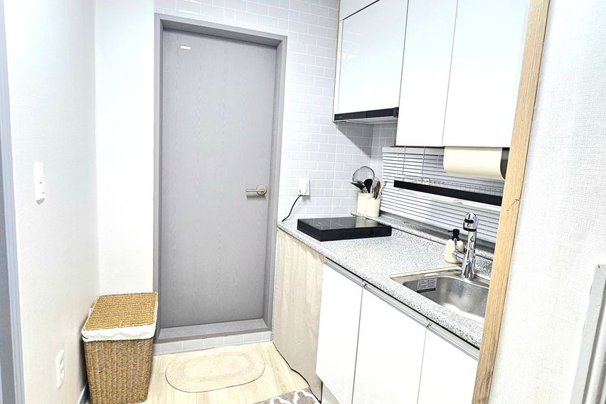 부산역6분 투룸 퀸침대