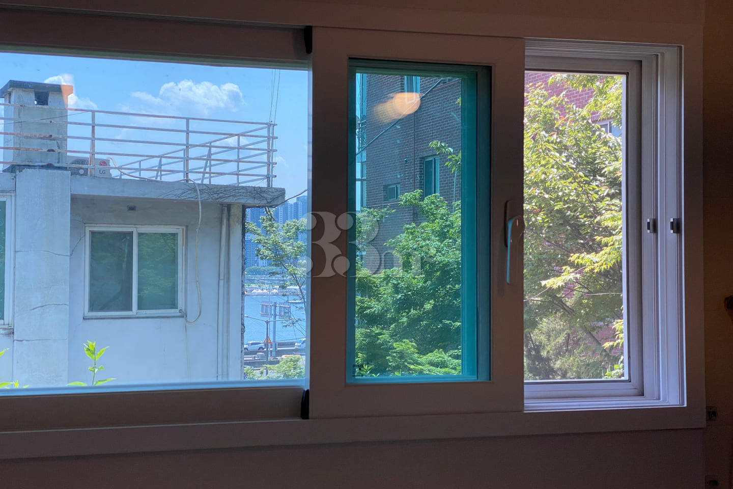Fully furnished studio apartment with a view  2th image
