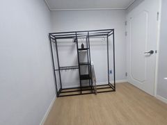 Clean Gaebong-dong unit with a small terrace 8th image