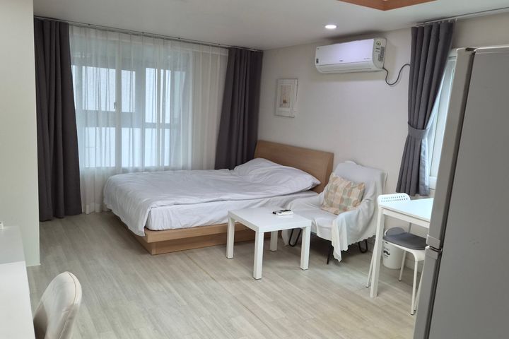 Unysis Room 4 0th image