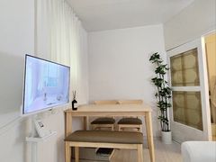 Cozy 2-Room Unit 2th image
