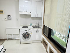 Walking distance: 3 minutes to Sinchon, 9 min 7th image