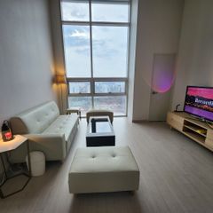Right by the subway station. Spacious duplex  Unit Image