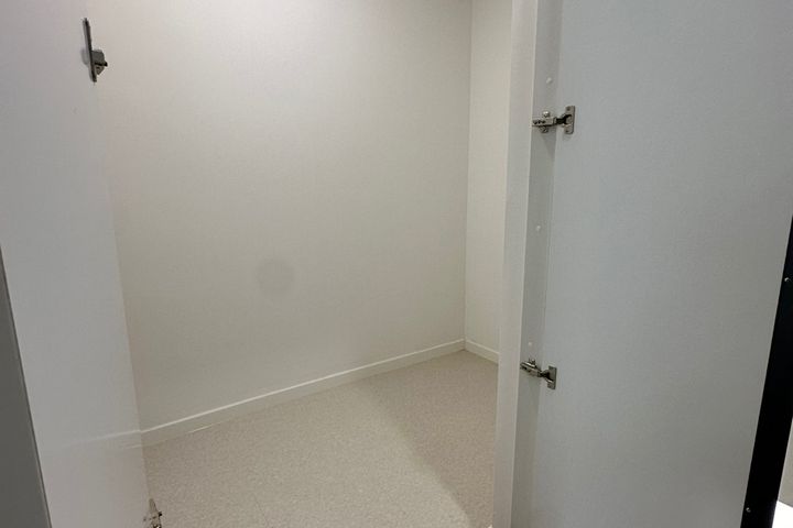 Newly built spacious two-room unit; parking a 16th image
