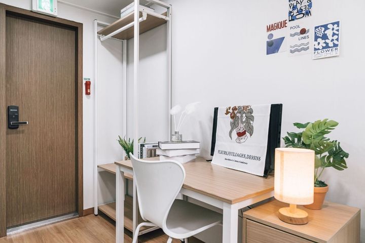Fully Furnished Deluxe Room in Sinnonhyeon 3th image
